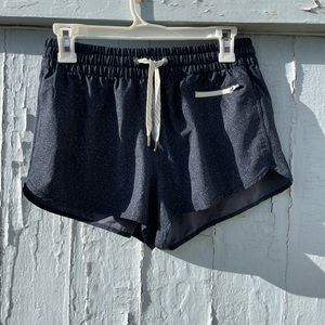 Vuori Clementine 2.0 Shorts Azure Dashed Lines